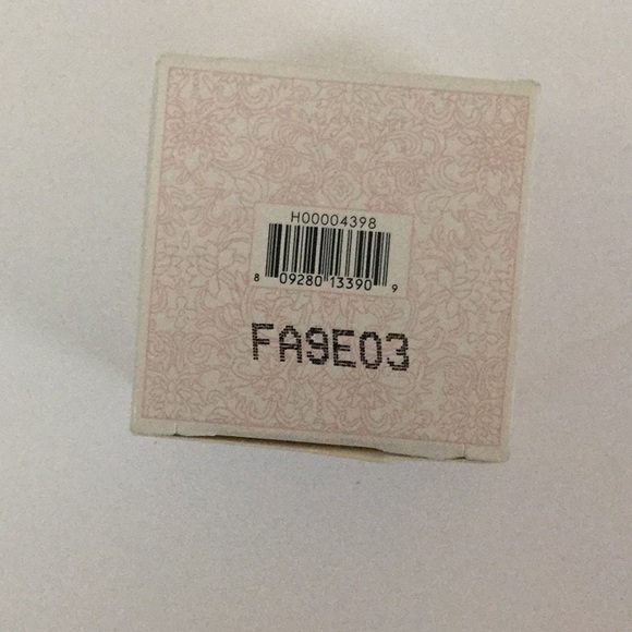 30ml Fresh Rose Face Mask, New - Picture 5 of 5